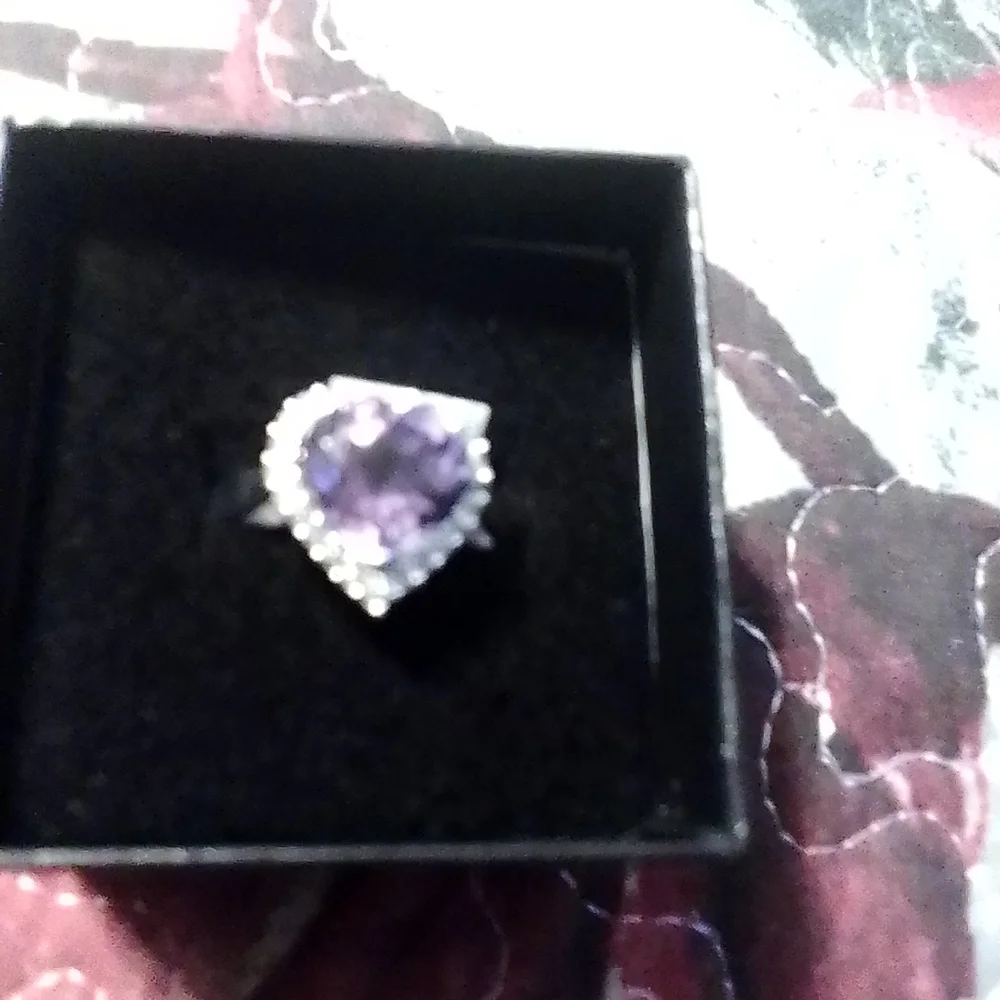 Ring - Picture 1 of 2